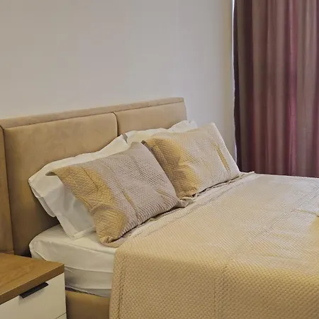 Apartamento Golden Space 3 Tirana