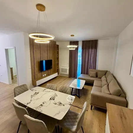 Golden Space 3 Apartman *