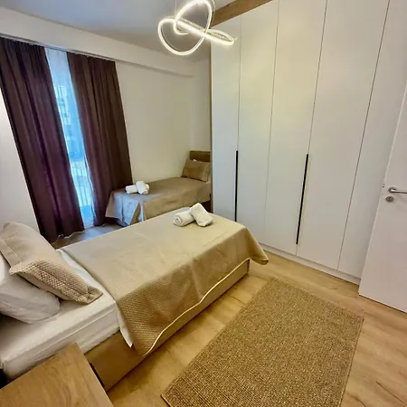 Apartman Golden Space 3 *