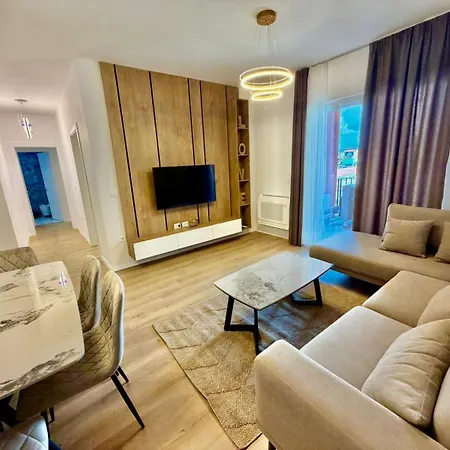Apartman Golden Space 3 *