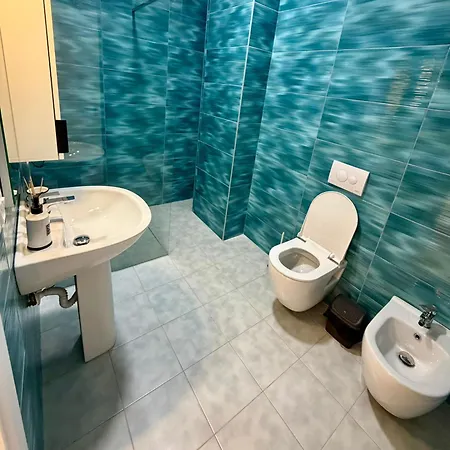 Apartamento Golden Space 3 *